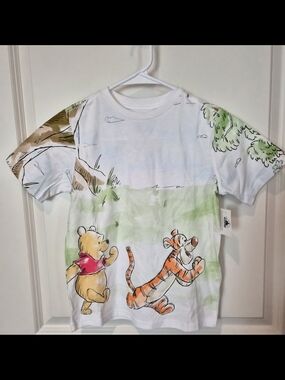 NWT Disney Winnie the Pooh & Tigger Graphic Tee